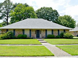 1410 Bon Durant Dr, Baton Rouge, LA 70806