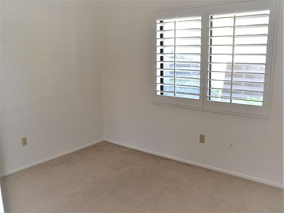 4th image of 28681 E Portales Dr