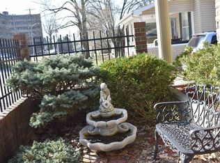 70 N Seminary St, Bloomfield, IN 47424