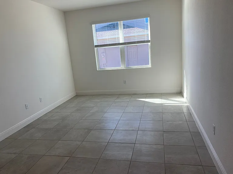 4842 Gilded Jewel Dr — Photo 10
