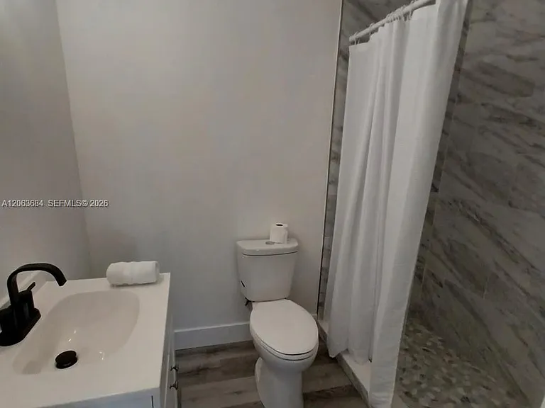 9228 Belding Other City In The State — Photo 33