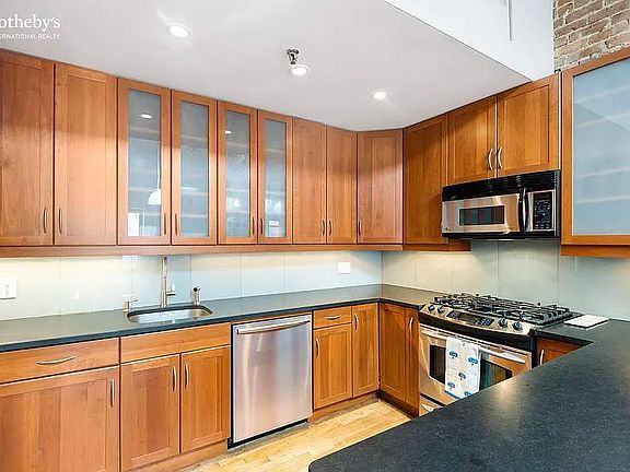 3rd image of 312 W 107th St APT 5A