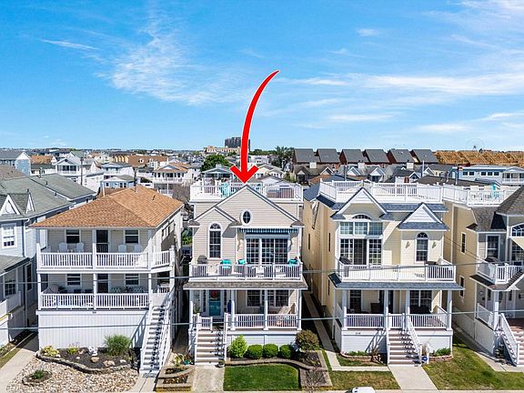 3rd image of 315 Bay Ave