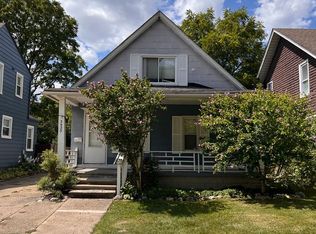 3430 Pershing St, Wayne, MI 48184