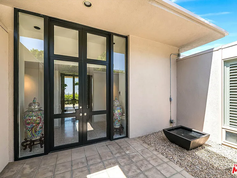 9656 Lawlen Way — Photo 3