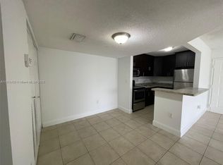7100 NW 179th St APT 111, Hialeah, FL 33015