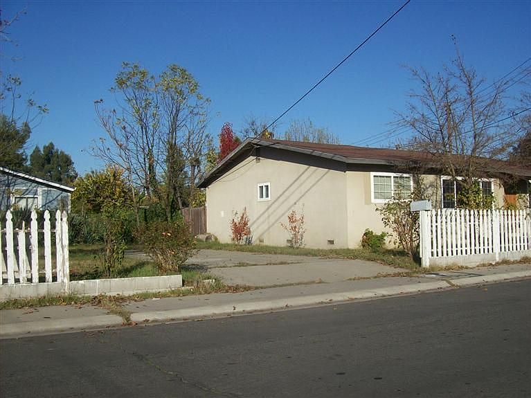 2nd image of 2800 American Ave
