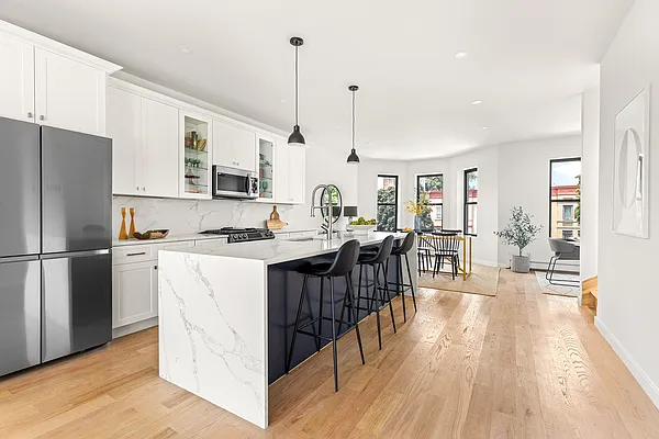 Sold by Compass | media 4