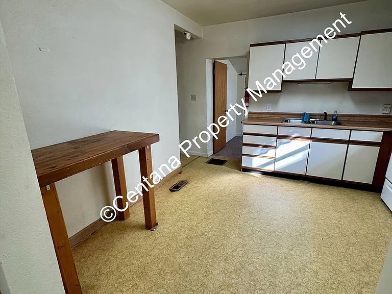 530 N Franklin St — Photo 6