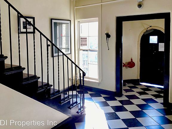 4th image of 130 N Westmoreland Ave APT 302