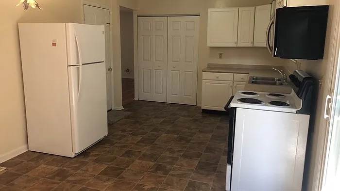 4900 Scothills Dr — Photo 16