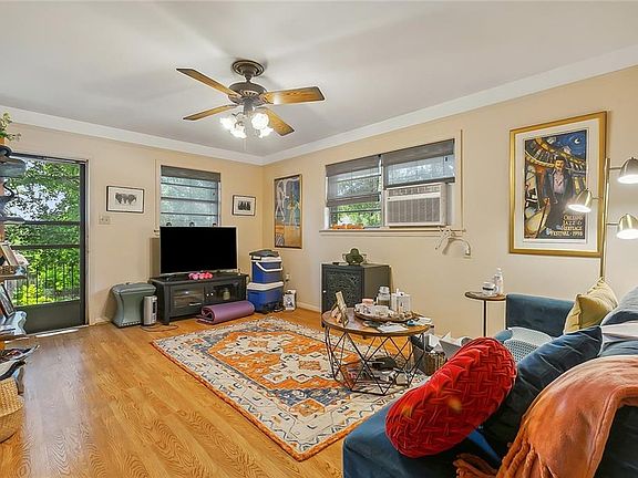 2nd image of 5353 Annunciation St