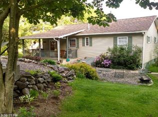 142 Christian Dr, Farmington, ME 04938