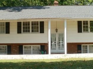 12212 Ganesh Ln, Chester, VA 23836