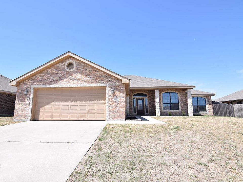 1st image of 2407 Scott Dr
