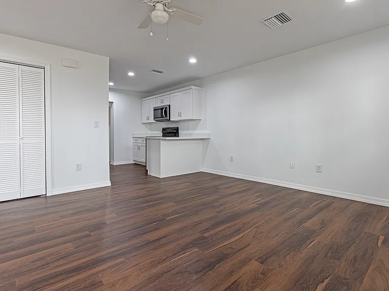 6005 Deming Ave #6005 — Photo 3