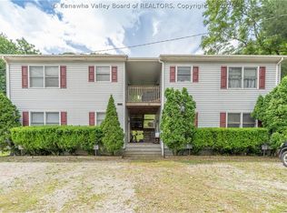 100 Amering St, Montgomery, WV 25136
