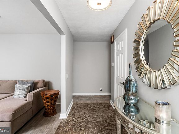 5th image of 20 Azalea Way