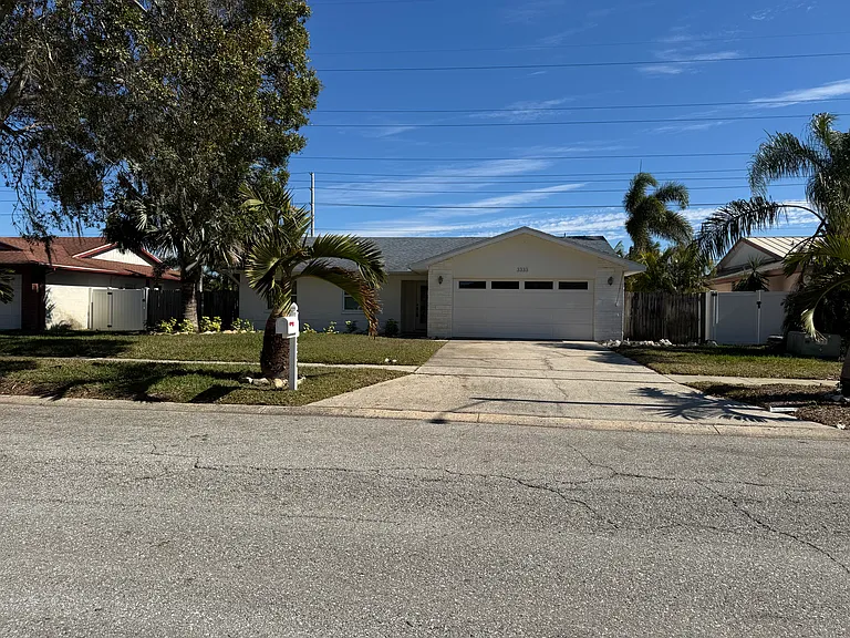 3333 Hunt Club Dr — Photo 2