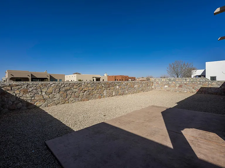 3685 Santa Marcella Ave — Photo 32
