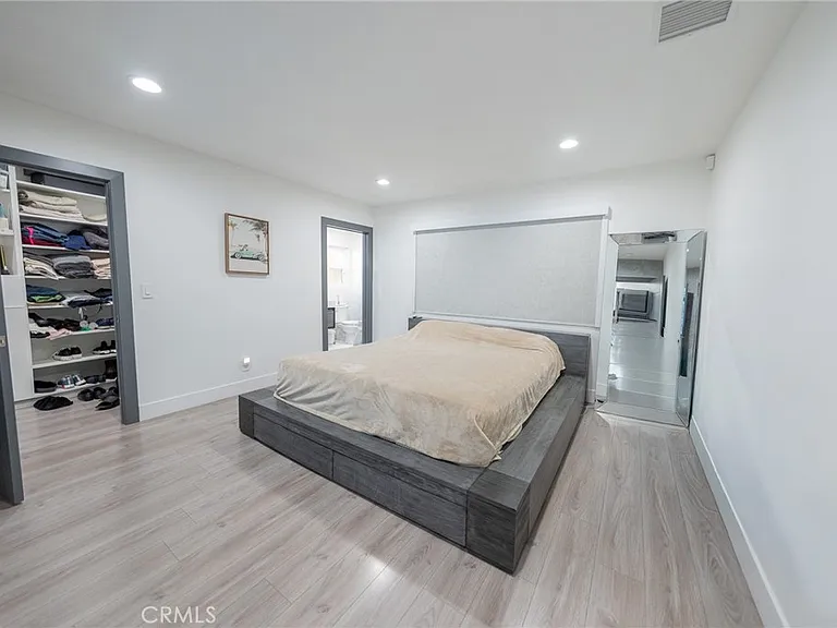 7719 Rhodes Ave — Photo 14