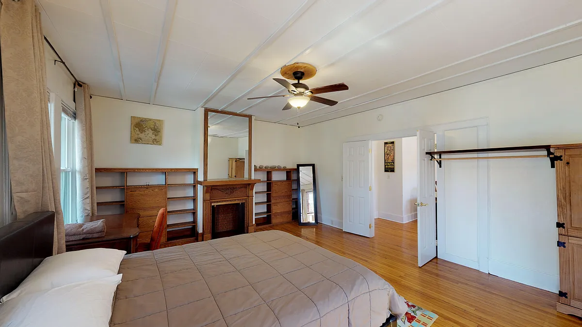 Building Photo - 811 N Tioga St #2A