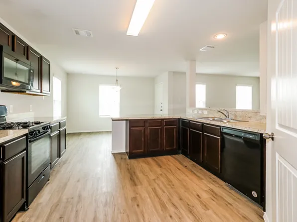 2863 Briggs Ct, Conroe, TX 77301