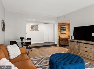 11813 Breton Ct APT 1A, Reston, VA 20191