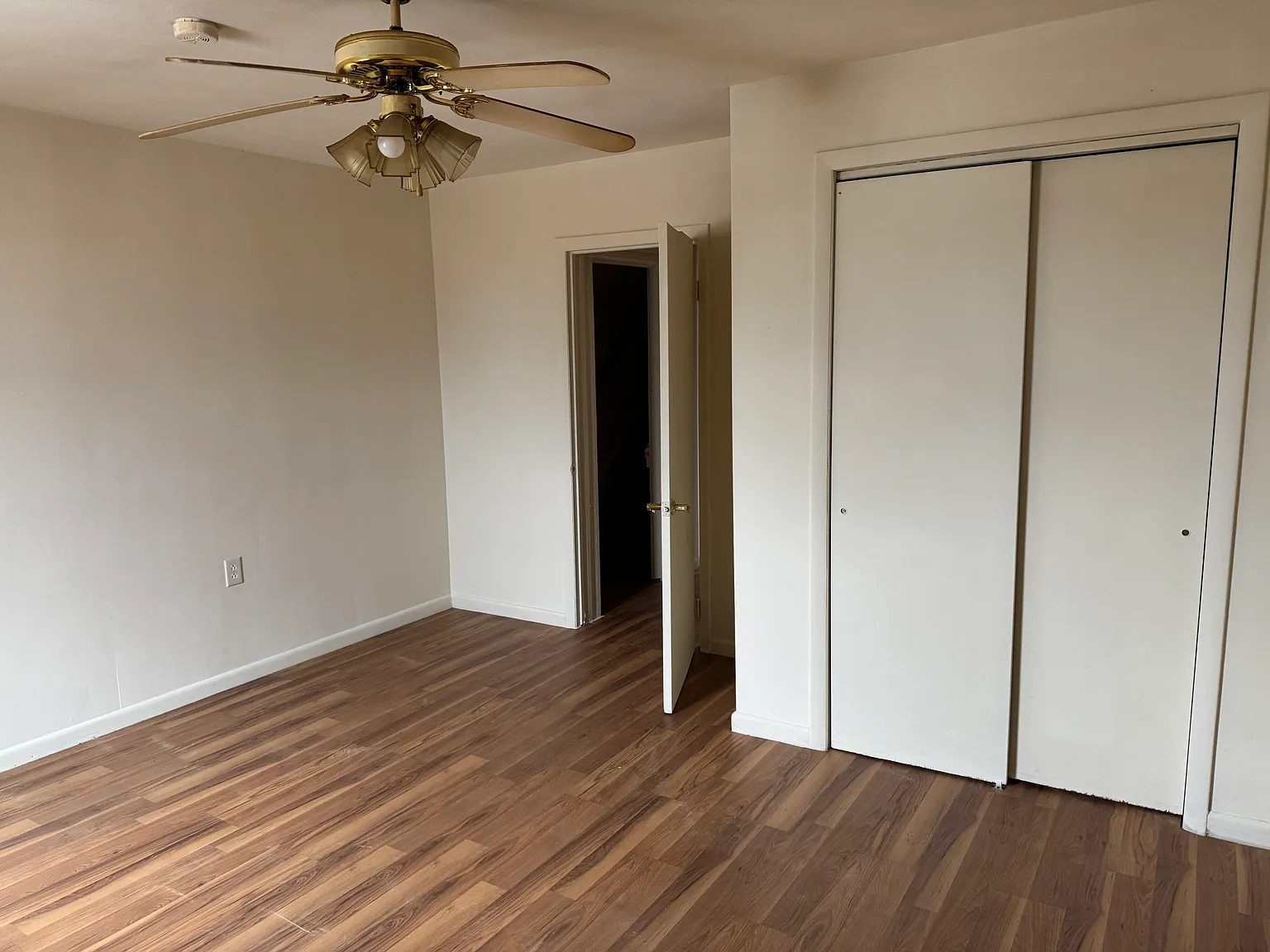 2 bed, 1200 sqft, $950 — Photo 4