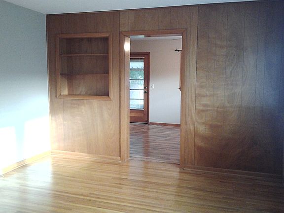 Living room with Hardwood floors