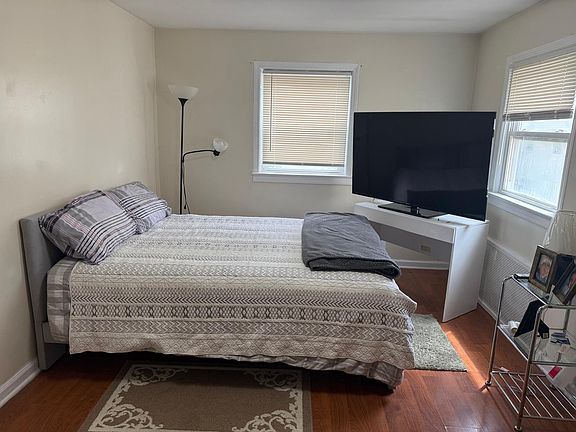 3rd image of 413 Jersey St Floor 2
