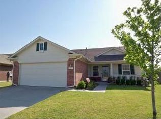 701 Humming Fish Dr, Norman, OK 73069