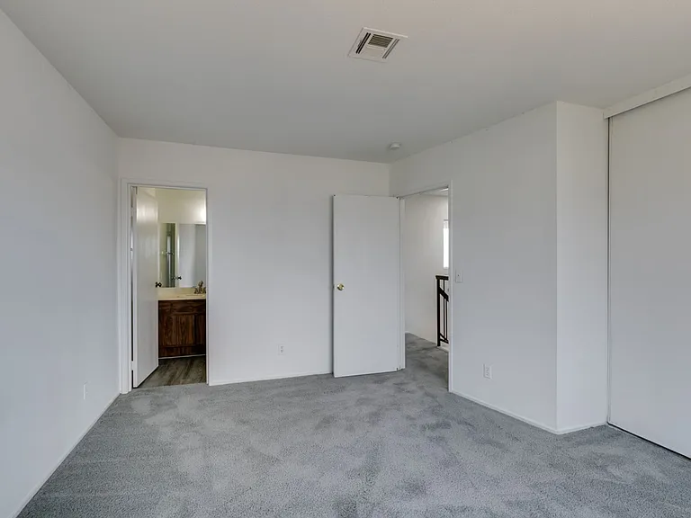 4335 Galore Ave — Photo 28