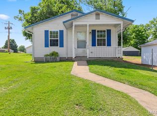 206 6th St, Park Hills, MO 63601