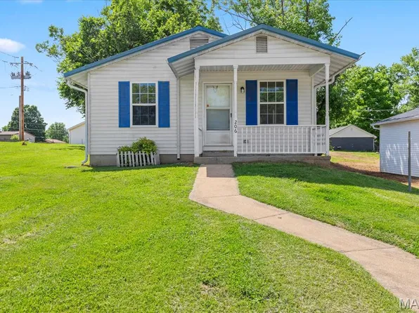 206 6th St, Park Hills, MO 63601