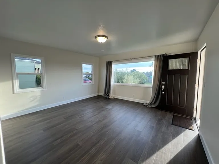 3223 Nevada St — Photo 7