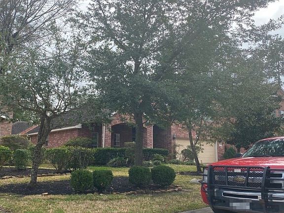 3rd image of 11 S Planchard Cir