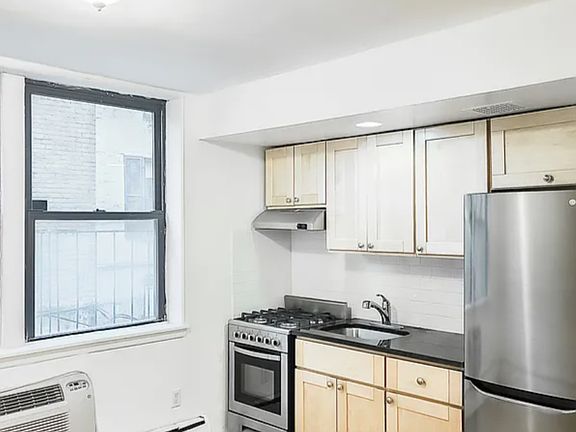2nd image of 1380 York Ave APT 2F