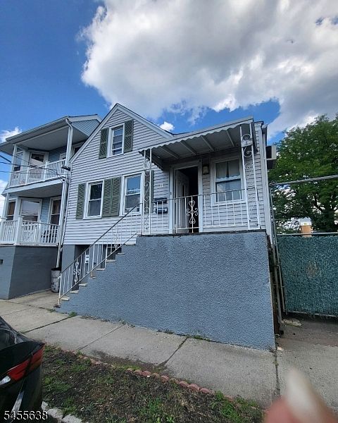1st image of 33 Alva St
