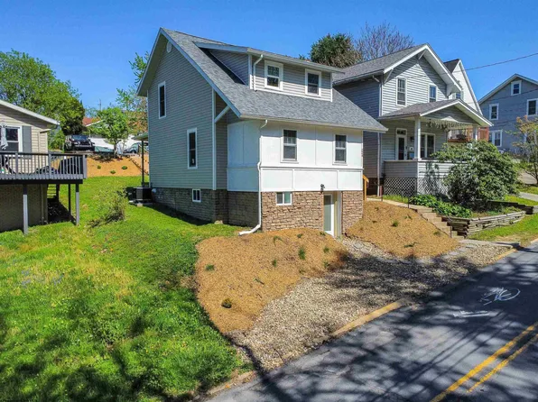 224 Willowdale Rd, Morgantown, WV 26505