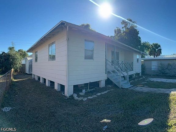 2nd image of 3316 Armstrong Ct