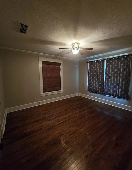 200 Henley Perry Dr — Photo 16