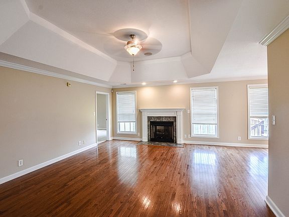 2nd image of 700 Foxfield Dr