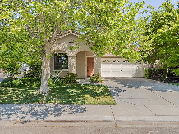 2nd image of 2205 Ashlar Way