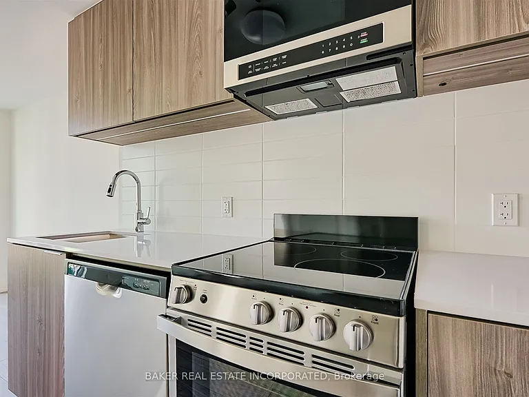 223 Redpath Ave #706 — Photo 5