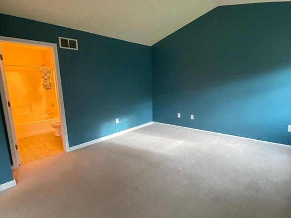 2nd image of 632 Oakwood Ave APT C