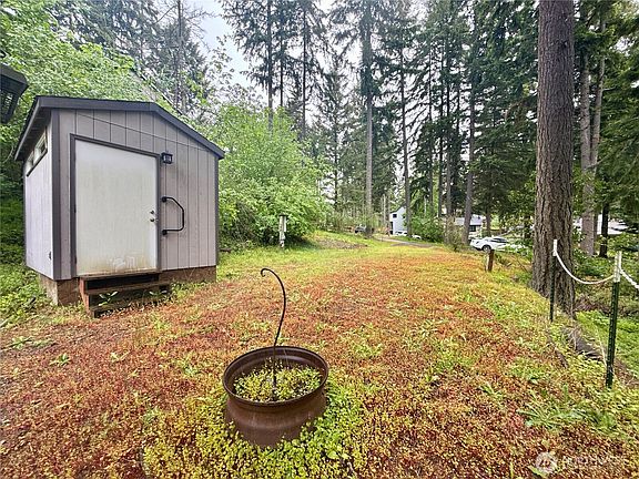 5th image of 22441 Clearview Court SE