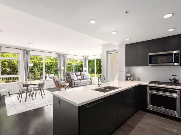 255 W 1st St #120, North Vancouver, BC V7M 3G8