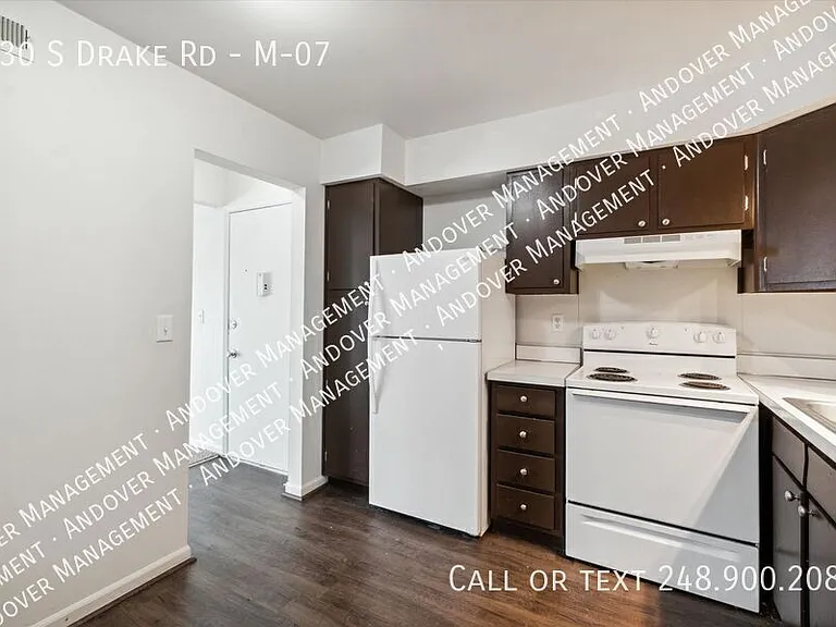 330 S Drake Rd #M-07 — Photo 39