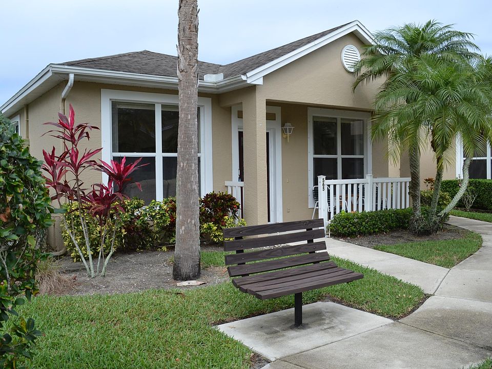 1st image of 565 NW San Remo Cir
